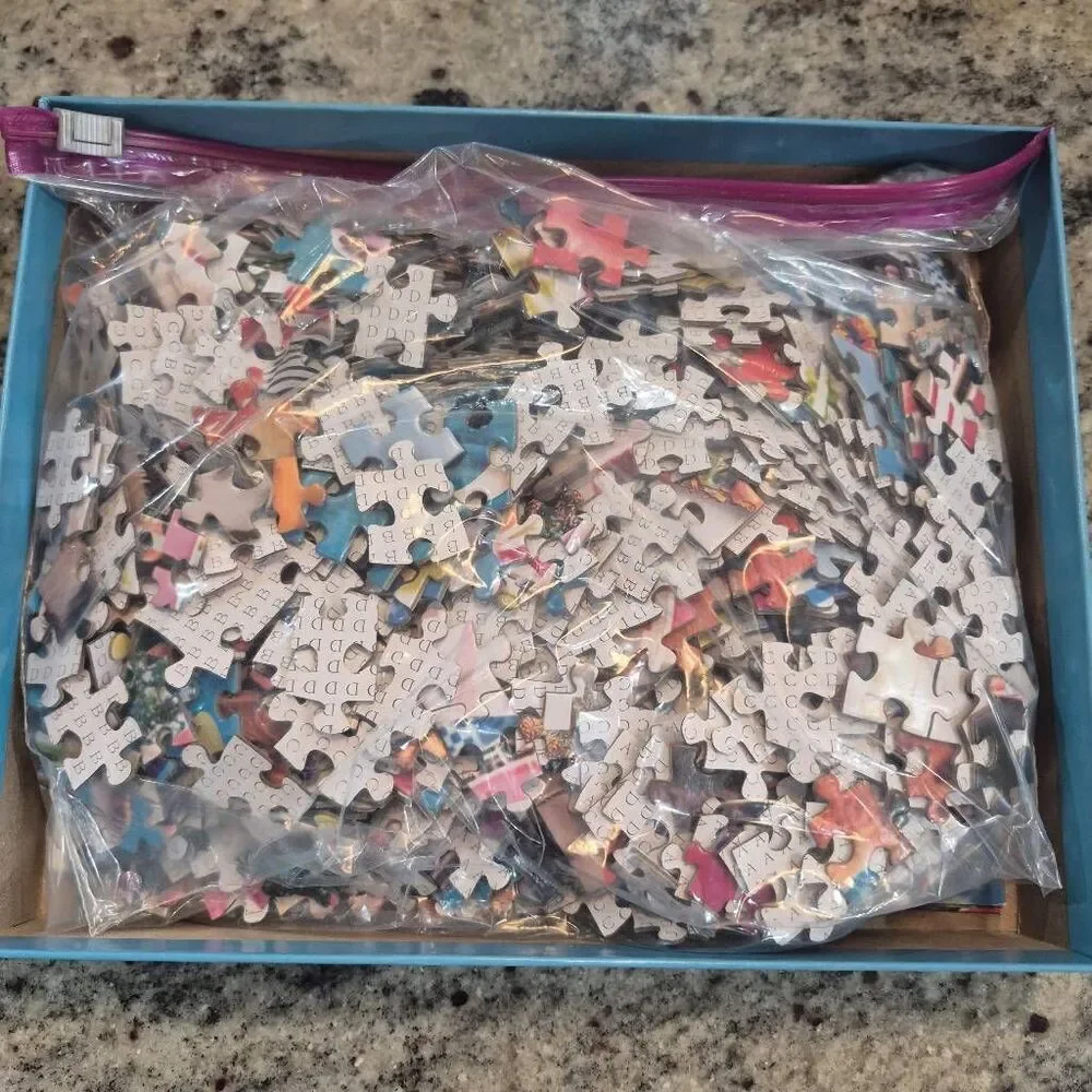 Huadada Dog Water Park 1000 pc Jigsaw Puzzle